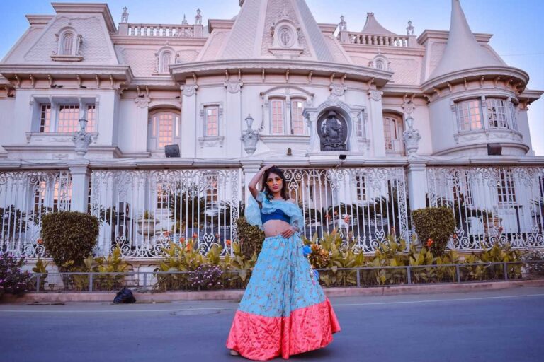 This article will talk about fashion in the time of Queen Elizabeth