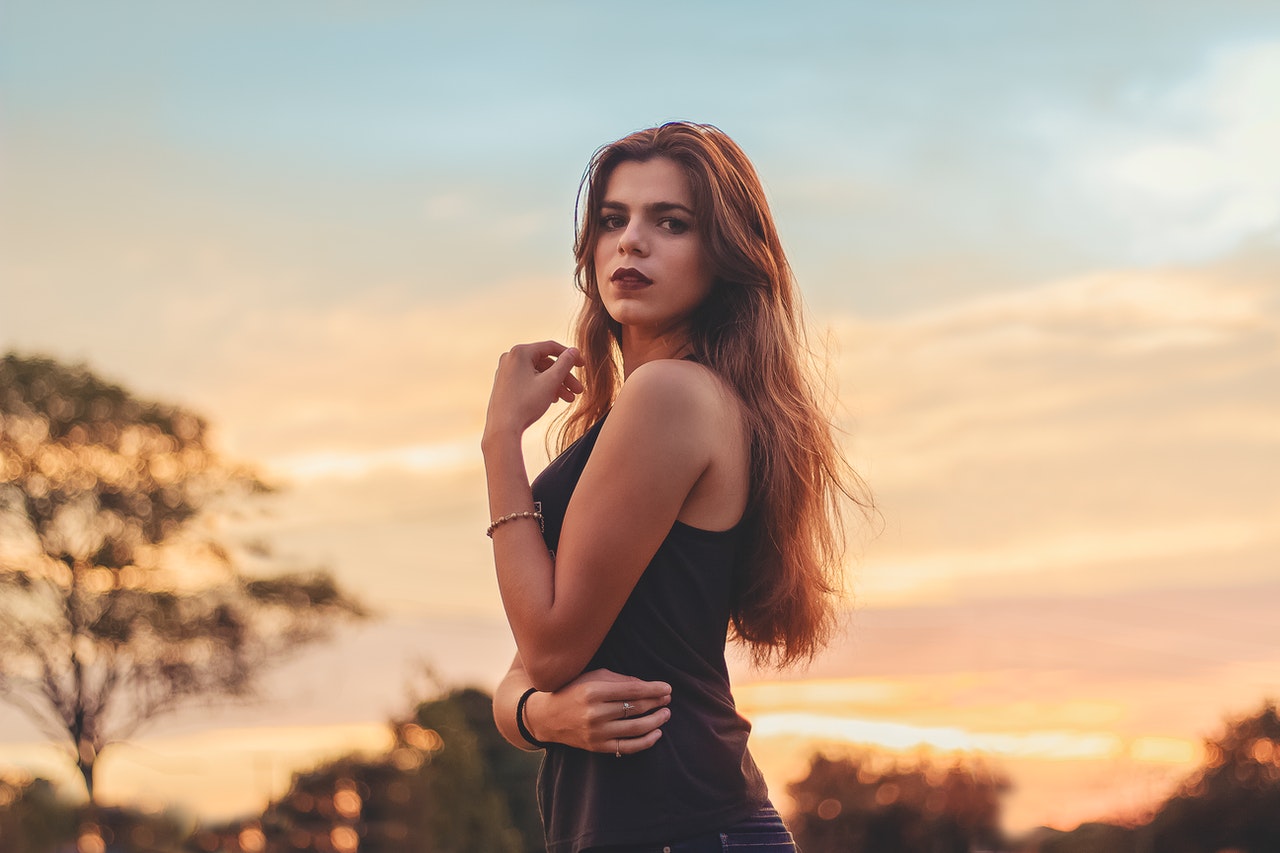 They have the ability to <br>manipulate clothes in a way.