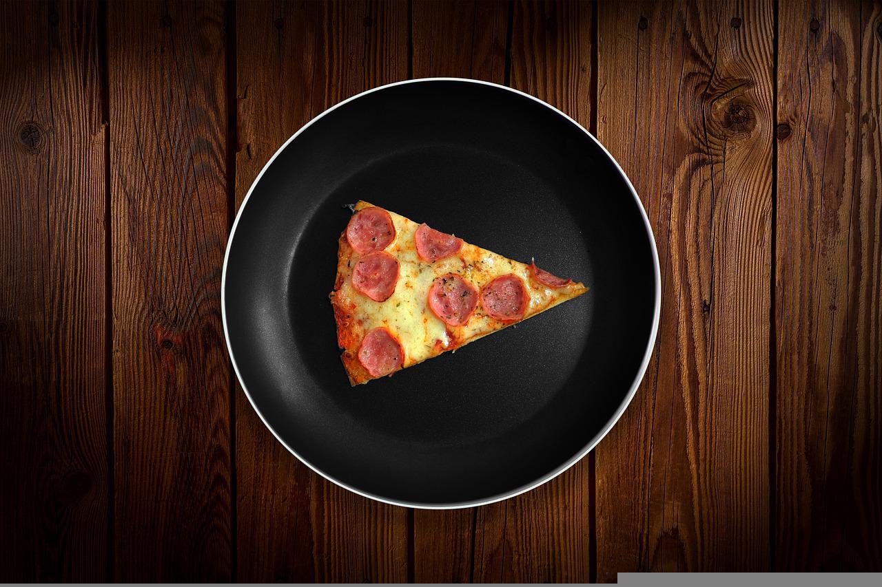 Everyone loves <br>a good meal;