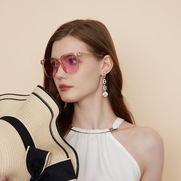 pexels-glassesshop-gs-1317359316-28953735